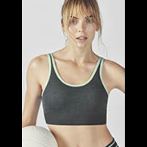 Fabletics Alena Seamless Sports Bra - M - Picture 1 of 3